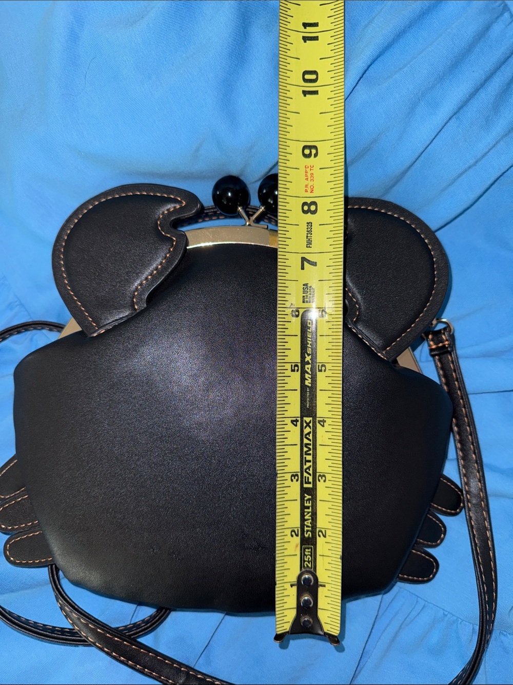 Black Novelty Crab Crossbody Bag animal print beach summer girlhoodcore goldtone - Picture 7 of 9
